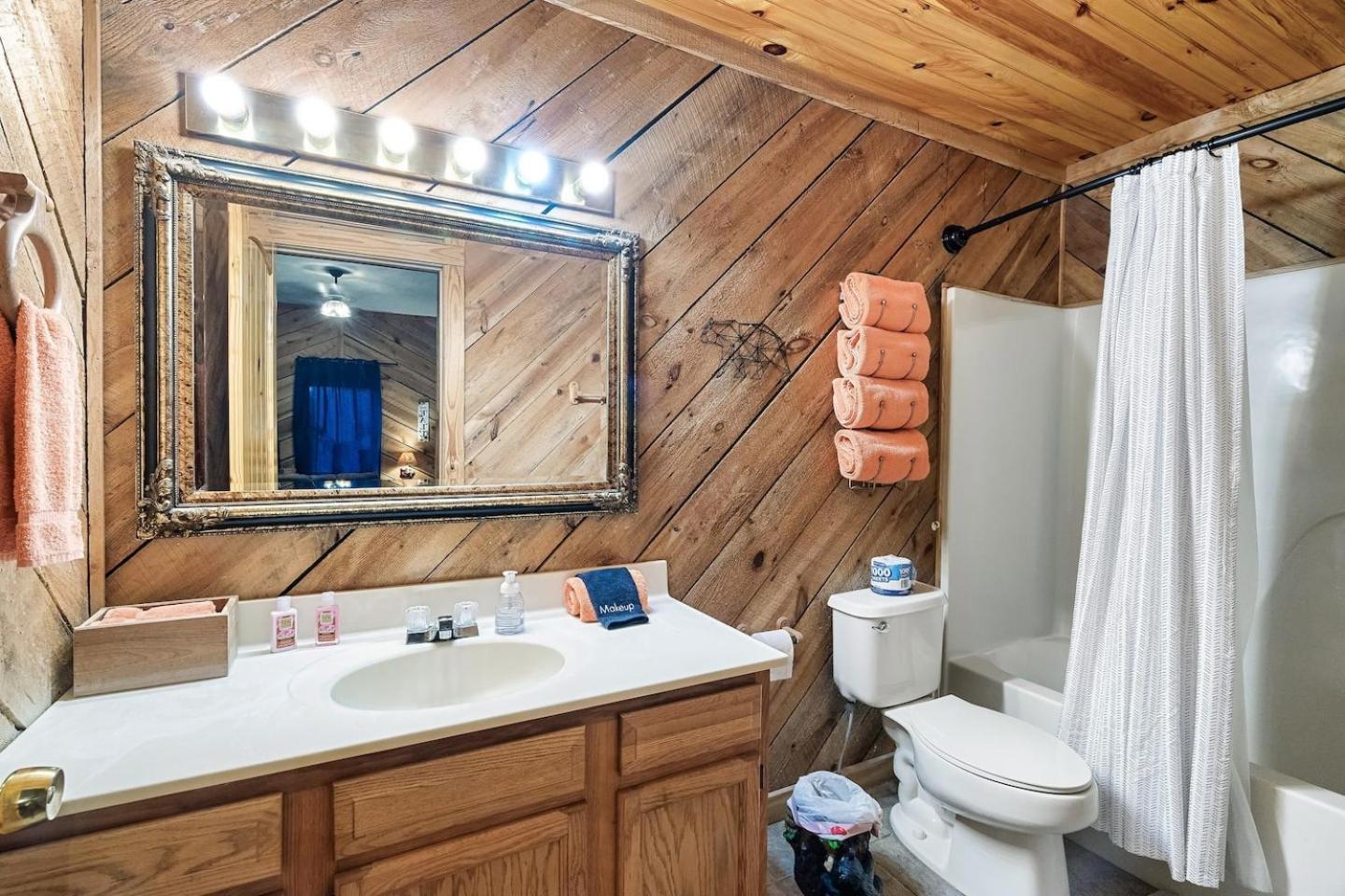 Romantic Mtn Cabin Hot Tub & Jacuzzi Views Sevierville Bagian luar foto