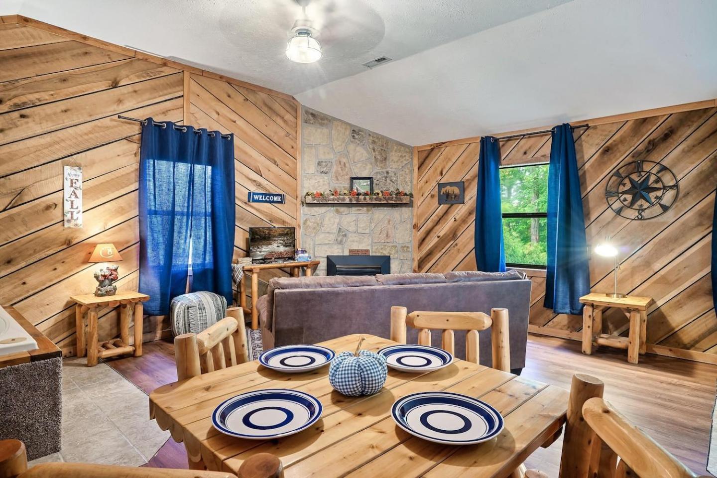 Romantic Mtn Cabin Hot Tub & Jacuzzi Views Sevierville Bagian luar foto