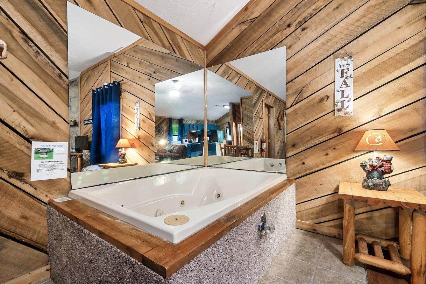 Romantic Mtn Cabin Hot Tub & Jacuzzi Views Sevierville Bagian luar foto